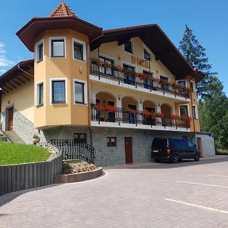 منزل للإقامة Dina فيسلا